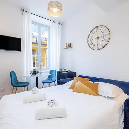 Charming Center 104 ニース