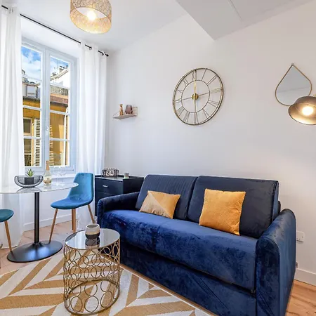 Charming Center 104 ניס