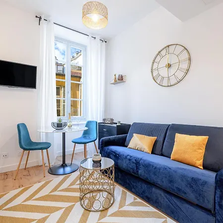 Charming Center 104 Апартаменты Ницца